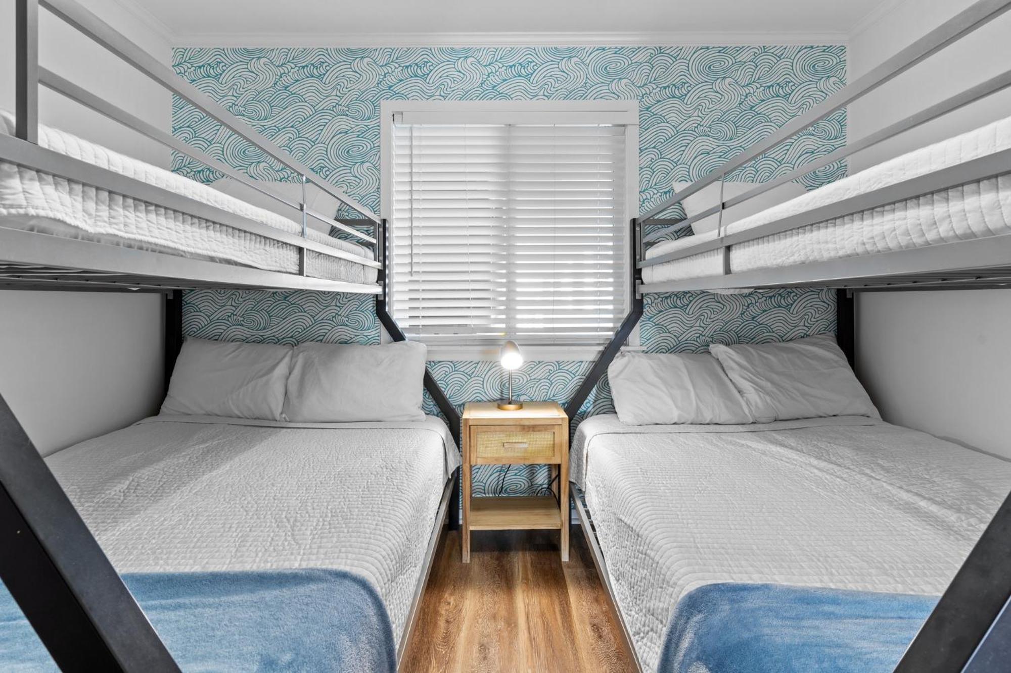Hang Ten Hideaway, Pool, Condo, Parking - 6 Person Max Occupancy Каролина Бийч Екстериор снимка