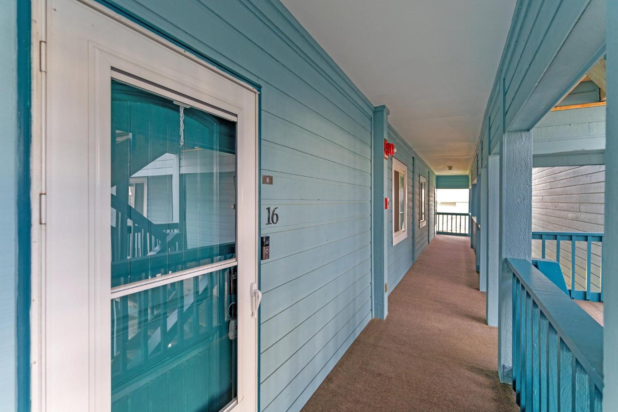 Hang Ten Hideaway, Pool, Condo, Parking - 6 Person Max Occupancy Каролина Бийч Екстериор снимка