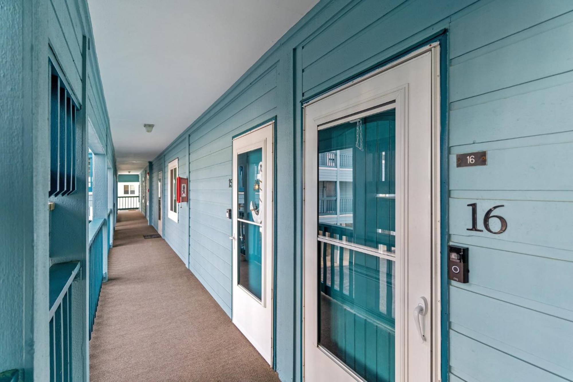 Hang Ten Hideaway, Pool, Condo, Parking - 6 Person Max Occupancy Каролина Бийч Екстериор снимка