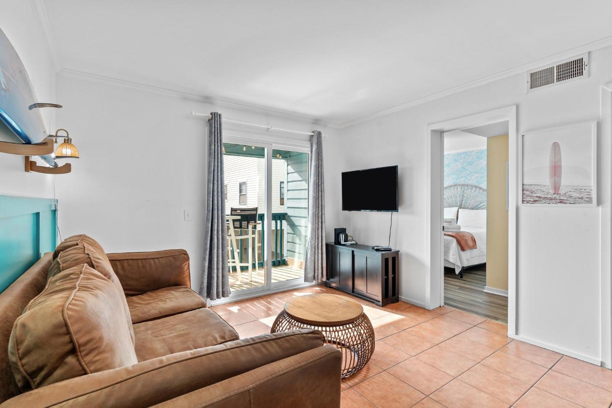Hang Ten Hideaway, Pool, Condo, Parking - 6 Person Max Occupancy Каролина Бийч Екстериор снимка